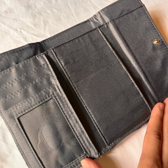 Vera Bradley Women's Quilted Gray Foldable Wallet/Wristlet - Picture 2 of 3